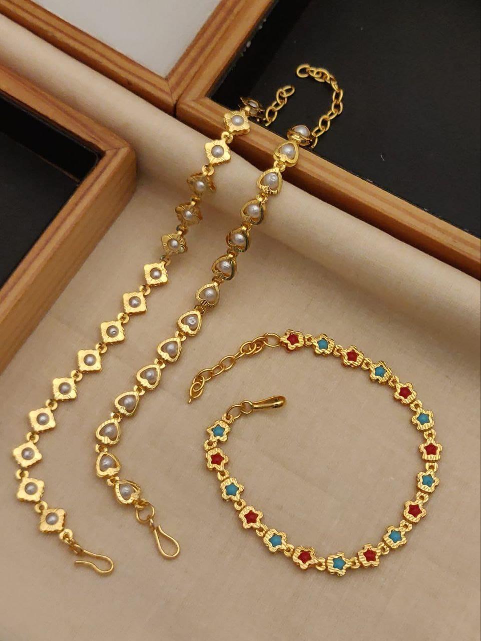 Modern Gold Bracelet with Subtle Shine