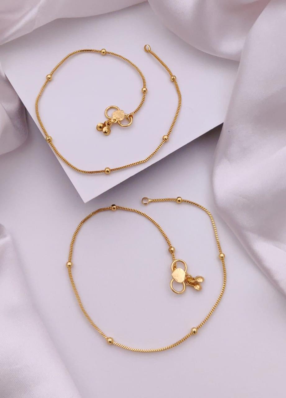 Petite Flower Chain Anklet